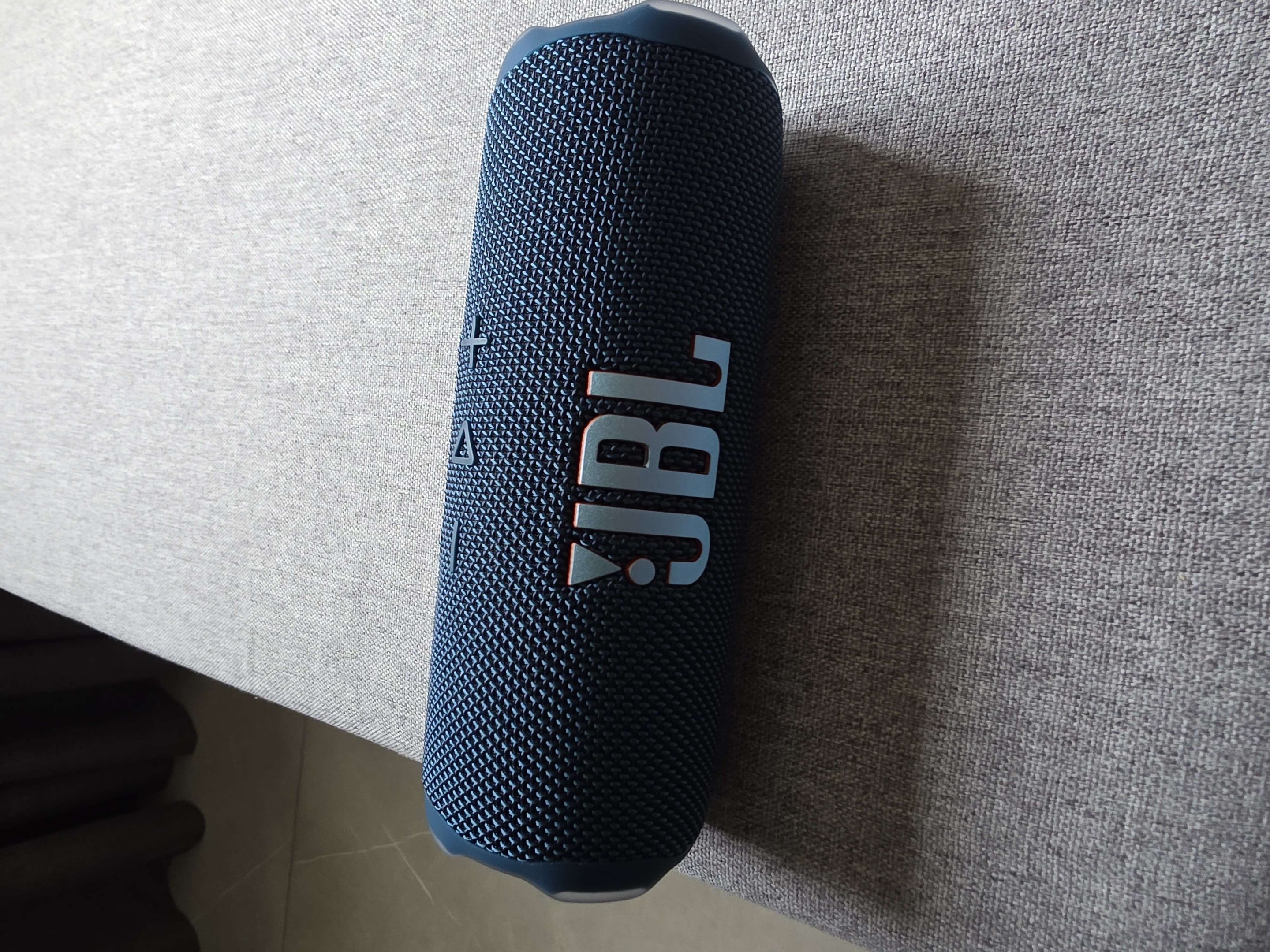 Caixa de Som JBL Flip 7, Bluetooth, IP68 | KaBuM!