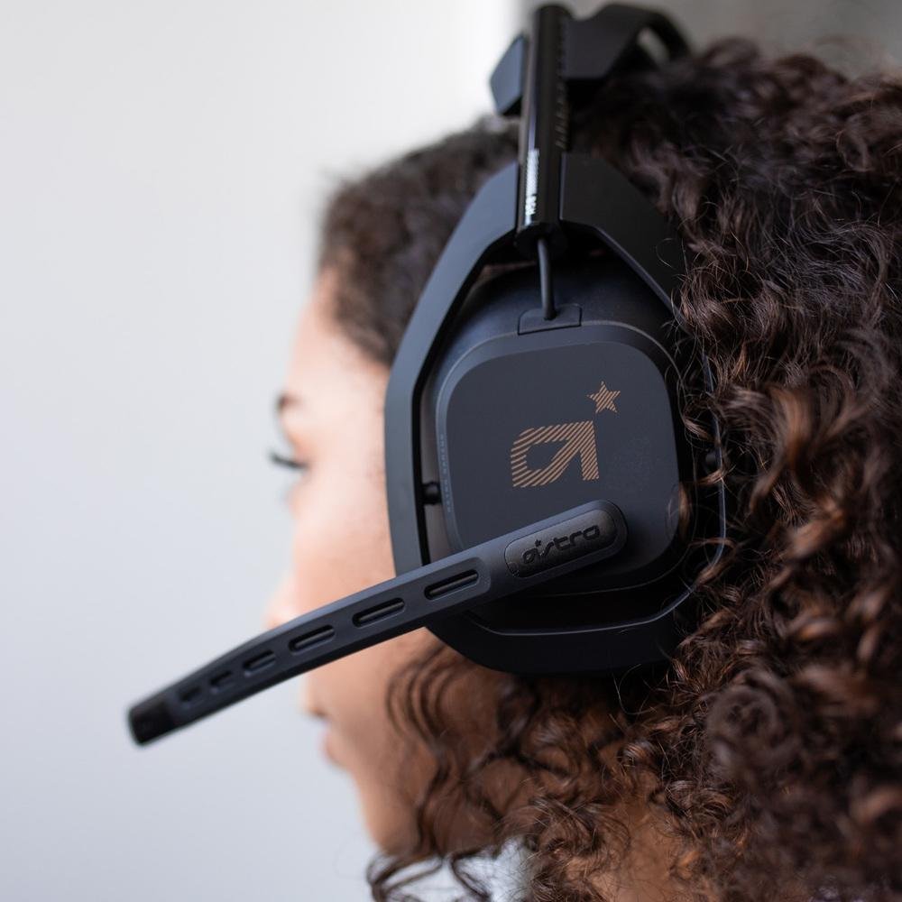 Imagem 11 de 11 do produto Headset Gamer Sem Fio Astro A50 + Base Station Gen 4 com Áudio Dolby Atmos para Xbox Series, Xbox One, PC, Mac - Preto - 939-001681