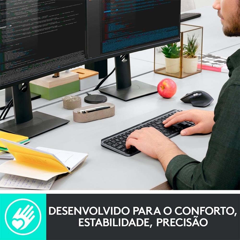 Teclado sem fio Logitech MX Keys com Iluminação Inteligente, USB Unifying ou Bluetooth e Bateria Recarregável, ANSI - 920-009297 Teclado sem fio Logitech MX Keys com Iluminação Inteligente, USB Unifying ou Bluetooth e Bateria Recarregável, ANSI - 920-009297