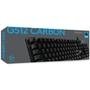 Teclado Mecânico Gamer Logitech G512 Carbon com Layout ABNT2, RGB LIGHTSYNC, USB Passthrough, Switch Exclusivo GX Brown - 920-009400