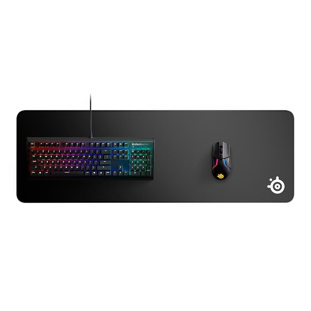 Imagem 2 de 3 do produto Mousepad Gamer Steelseries QCK Edge, Extra Grande (900x300mm) - 63824