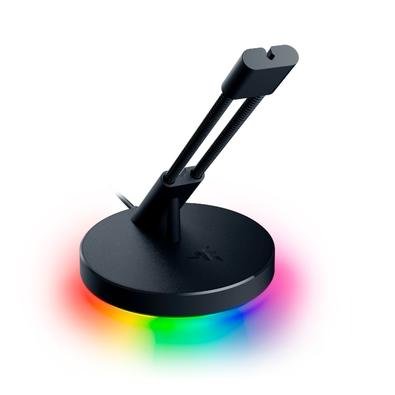 A trava de cabo do Razer Mouse Bungee V3 Chroma é revestida em borracha e feita para se ajustar à maioria dos cabos de mouse em borracha, trançado e p