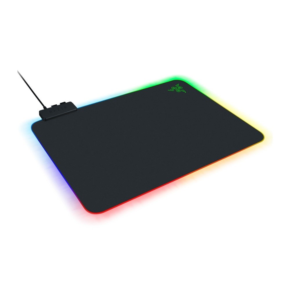 Imagem 2 de 6 do produto Mousepad Gamer Razer Firefly V2, RGB Chroma 19 Zonas, Control/Speed, Médio (355x255mm), Preto - RZ02-03020100