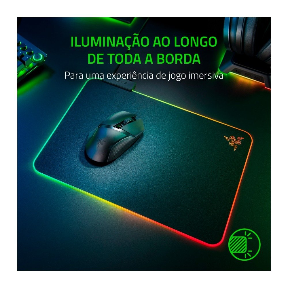 Imagem 6 de 6 do produto Mousepad Gamer Razer Firefly V2, RGB Chroma 19 Zonas, Control/Speed, Médio (355x255mm), Preto - RZ02-03020100