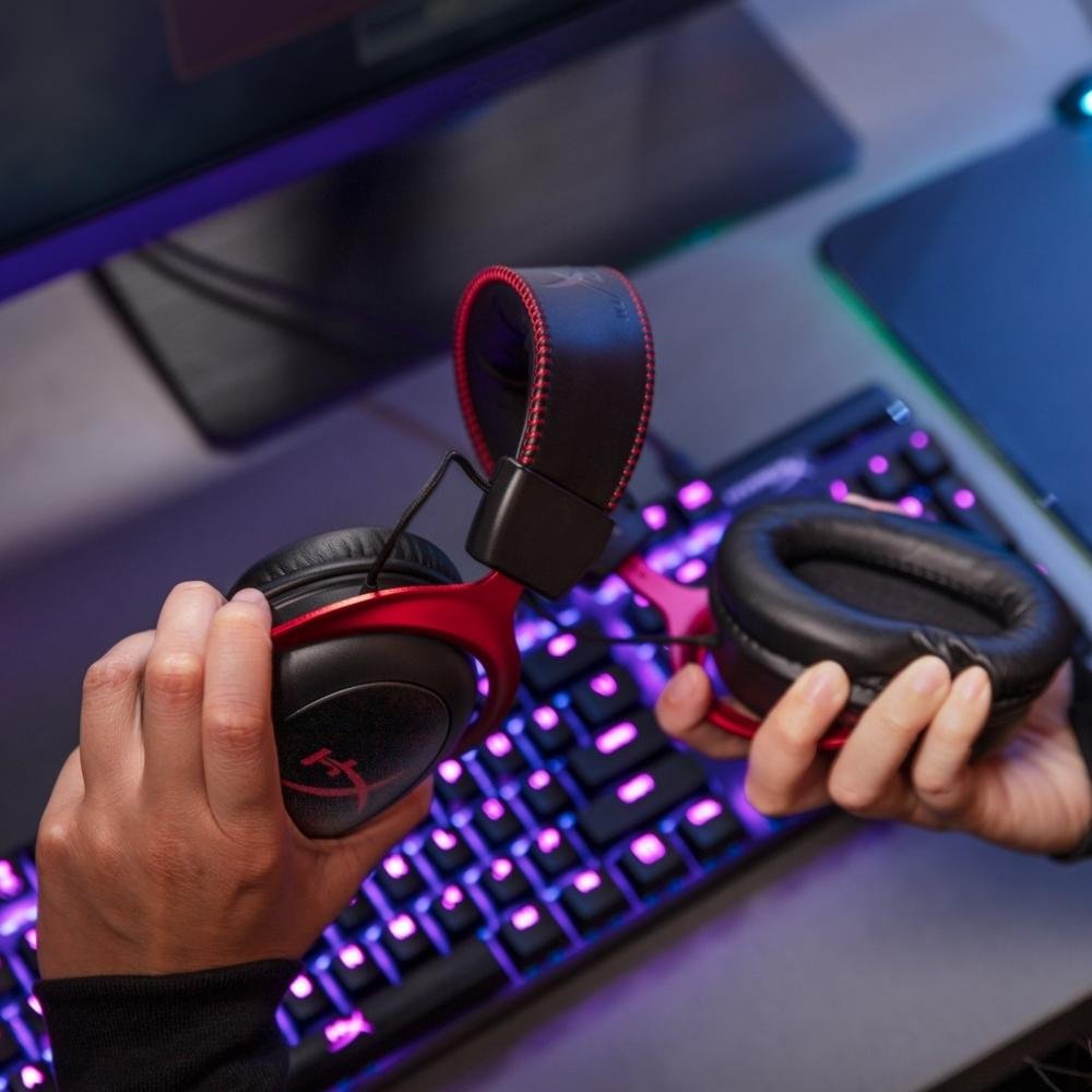 Imagem 8 de 10 do produto Headset Gamer HyperX Cloud II Sem Fio Som Surround 7.1, Drivers 53mm, Preto e Vermelho - 4P5K4AA