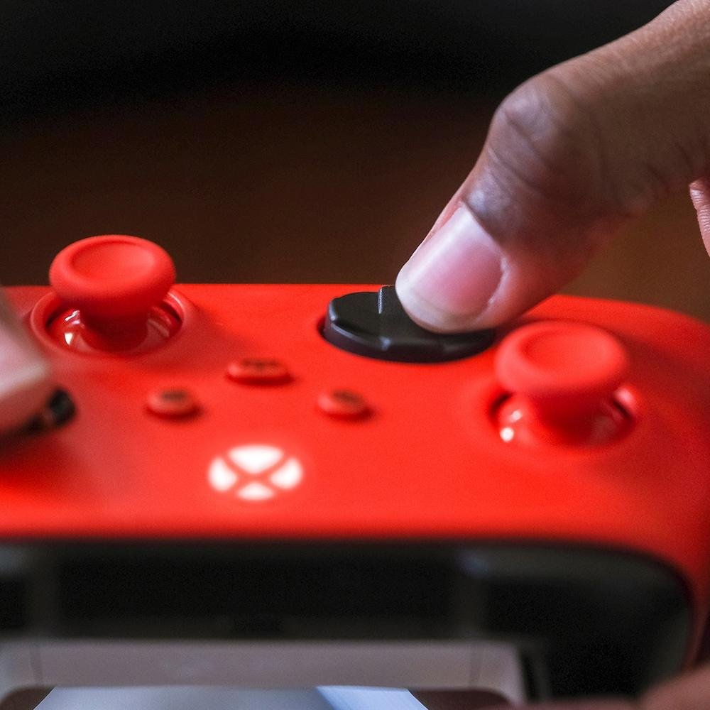 Imagem 13 de 15 do produto Controle Sem Fio Xbox Pulse Red - QAU-00066