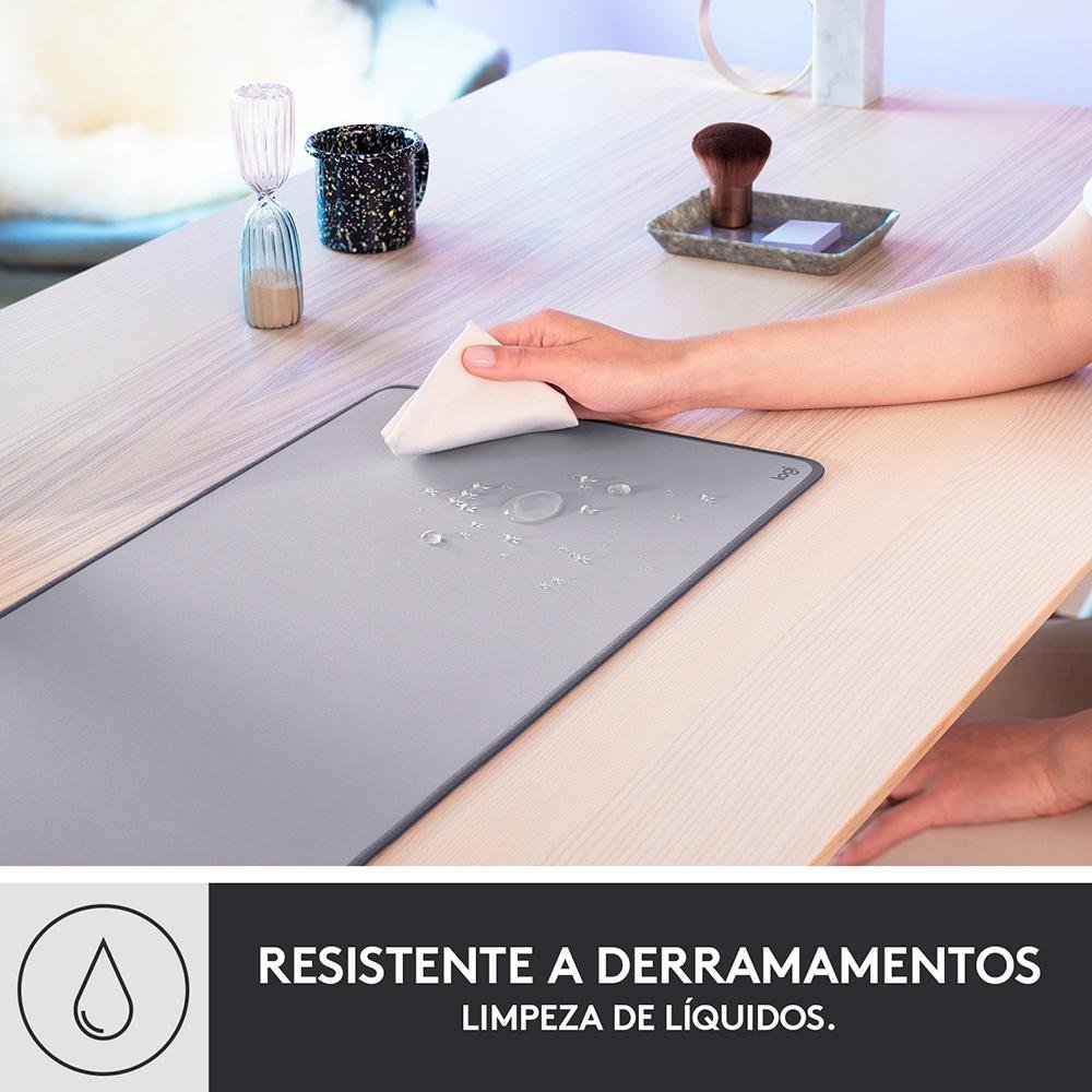 Mousepad Desk Mat Logitech Studio Series, Grande 300x700mm, Antiderrapante, Design Resistente a Respingos, Cinza - 956-000047 Mousepad Desk Mat Logitech Studio Series, Grande 300x700mm, Antiderrapante, Design Resistente a Respingos, Cinza - 956-000047