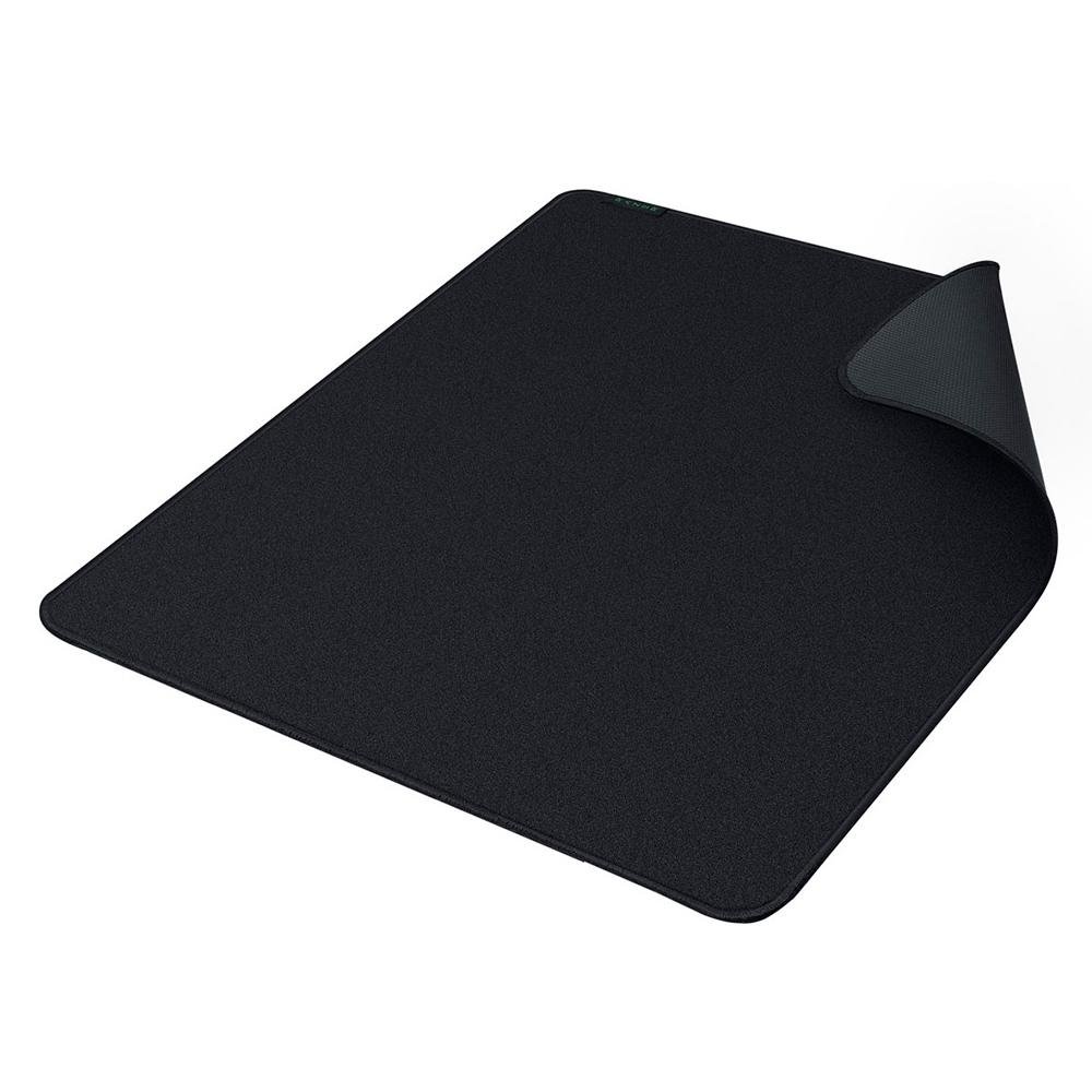 Imagem 5 de 6 do produto Mousepad Gamer Razer Strider, Control/Speed, L 450x400mm - RZ02-03810200-R3U1