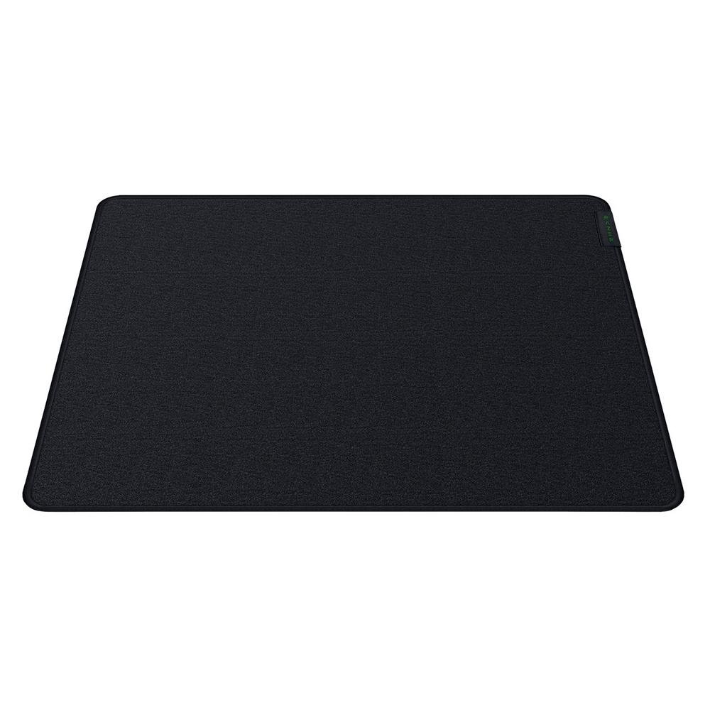 Imagem 2 de 6 do produto Mousepad Gamer Razer Strider, Control/Speed, L 450x400mm - RZ02-03810200-R3U1