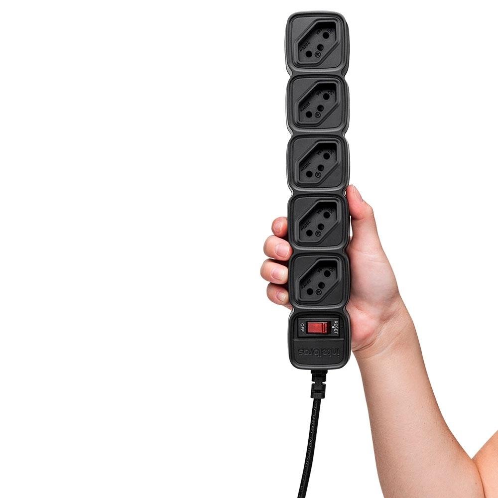 Imagem 8 de 9 do produto Protetor Eletrônico Intelbras EPE 205 PT, com 5 Tomadas, Bivolt, Preto - 4824201
