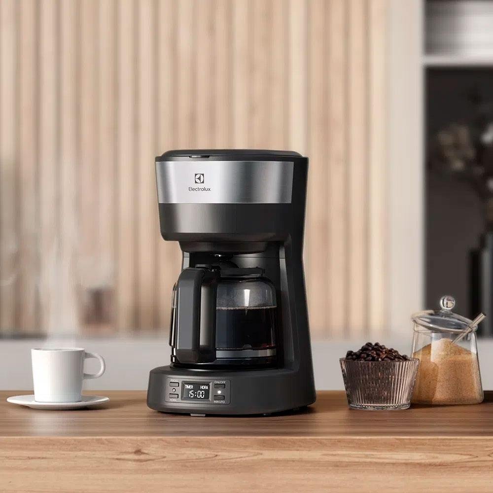 Imagem 3 de 7 do produto Cafeteira Elétrica Electrolux Programável com Timer Experience (ECM25) 127V - ECM25