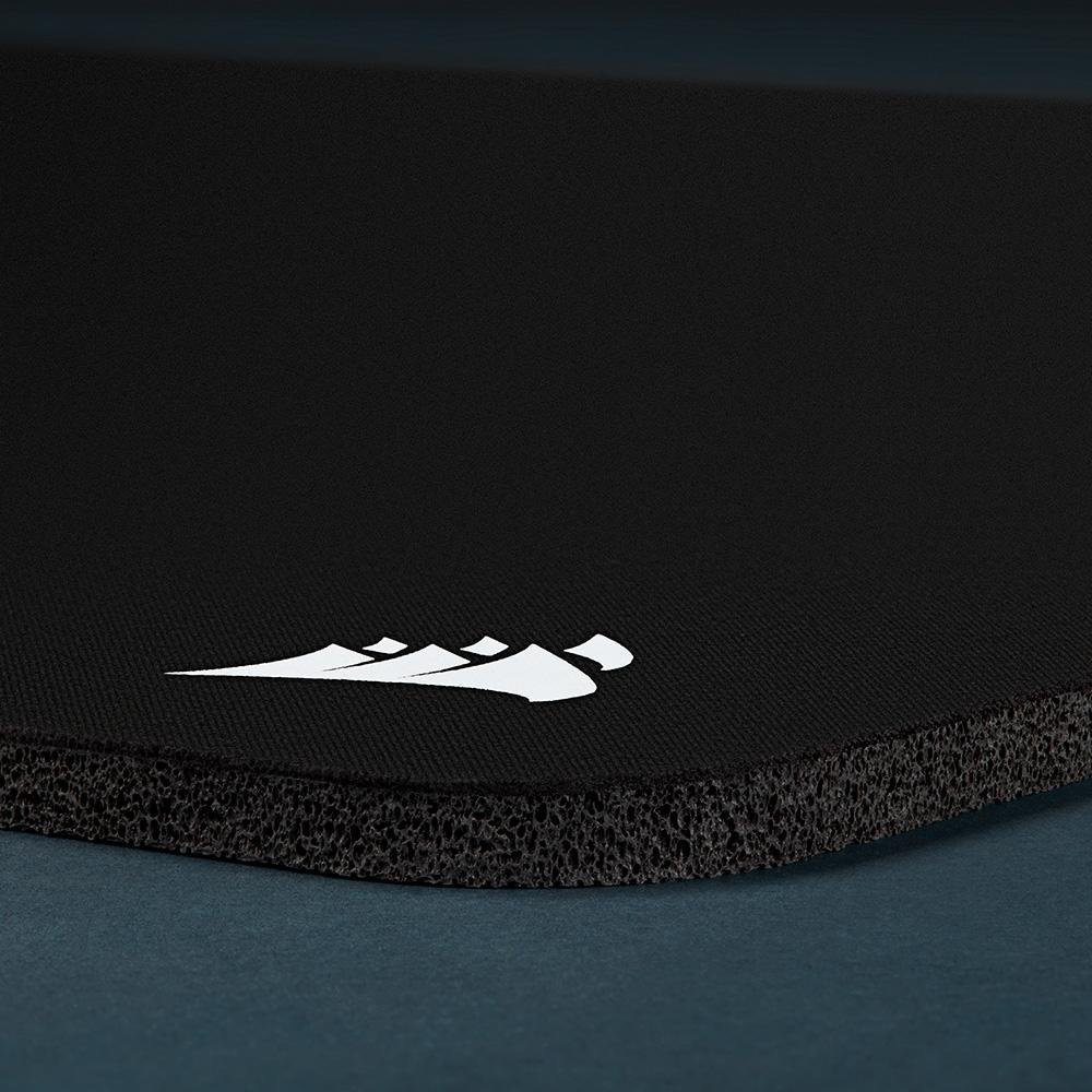 Imagem 7 de 20 do produto Mousepad Gamer Corsair MM200 PRO XL, Grande (450x400mm), Preto - CH-9412660-WW
