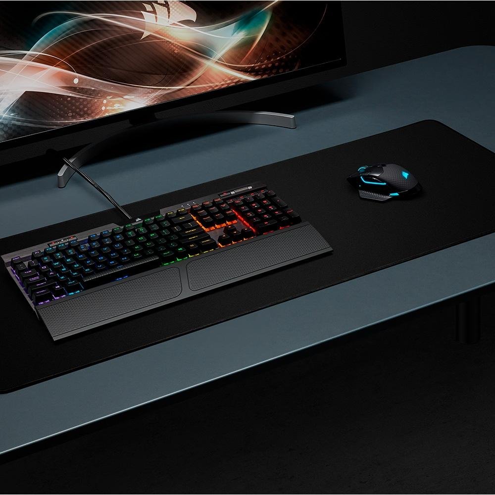 Imagem 4 de 16 do produto Mousepad Gamer Corsair MM350 PRO XL Estendido, Grande, (930x400mm), Resistente a Respingos, Preto - CH-9413770-WW