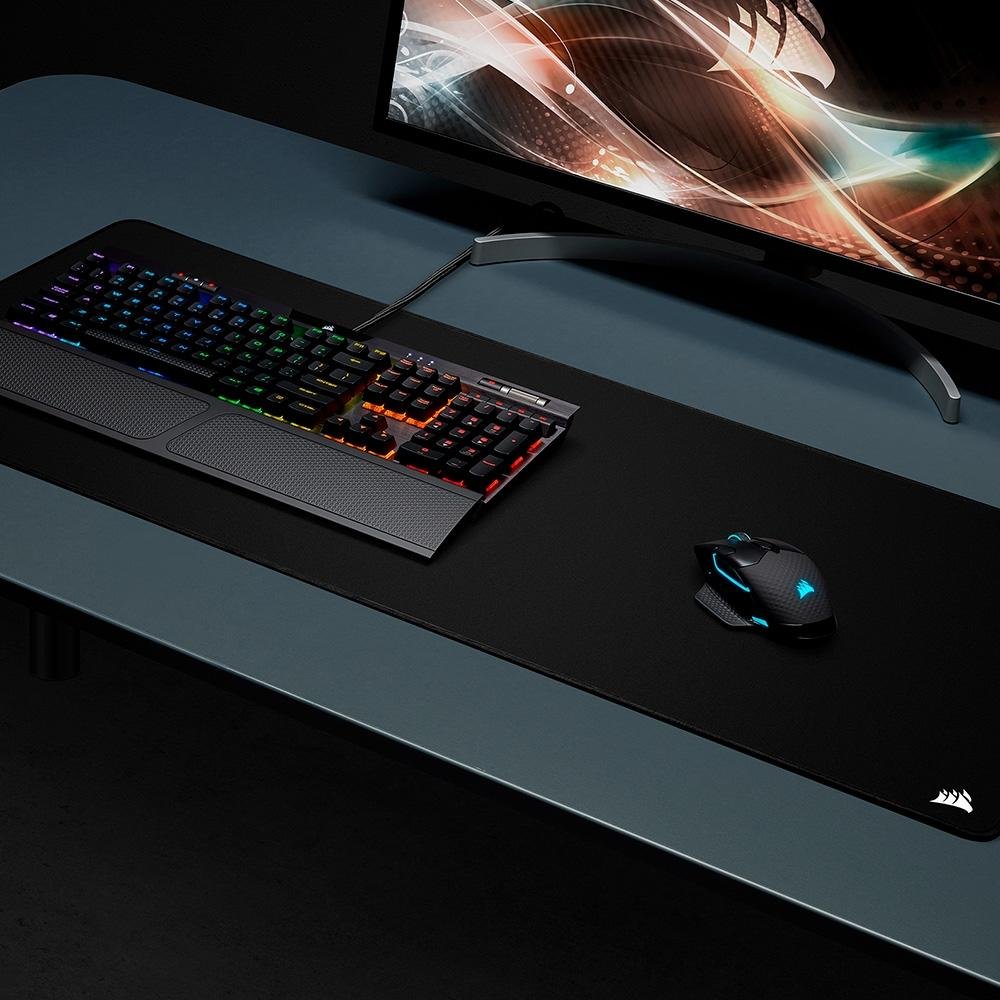 Imagem 3 de 16 do produto Mousepad Gamer Corsair MM350 PRO XL Estendido, Grande, (930x400mm), Resistente a Respingos, Preto - CH-9413770-WW