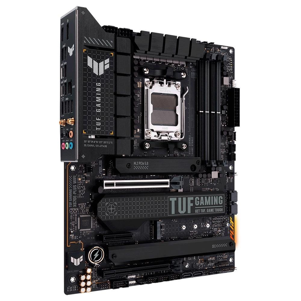 Imagem 2 de 5 do produto Placa-Mãe ASUS TUF Gaming X670E-Plus Wi-Fi, AMD X670, AM5, DDR5, Preto - 90MB1BK0-M0EAY0
