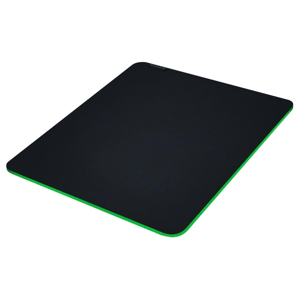 Imagem 9 de 10 do produto Kit Gamer Razer Victory Bundle, Mouse Gaming Viper, 16.000DPI + Mousepad Gigantus V2, Macio, Preto - RZ83-02550100-B3U1