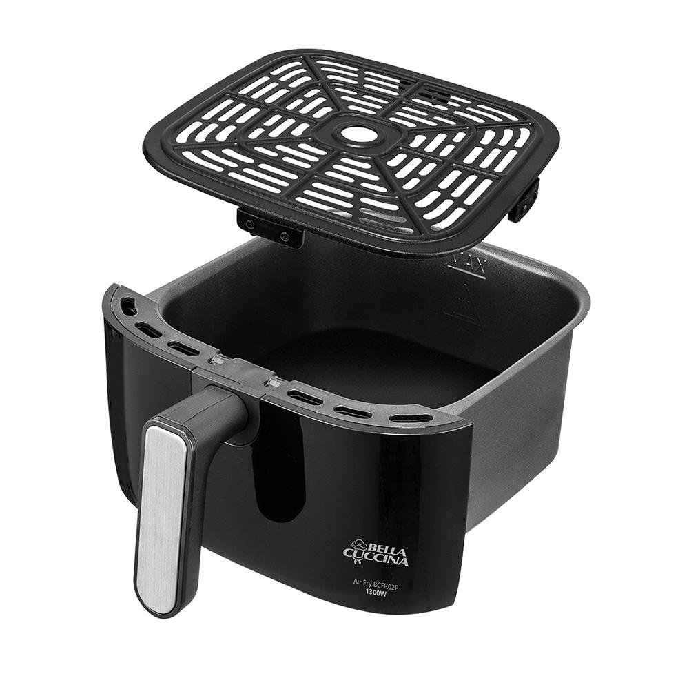 Imagem 7 de 14 do produto Fritadeira Air Fryer Sem Óleo Britânia, Bella Cuccina BCFR02P 3L, 1300W, 127V, Antiaderente, Preto - 63801082