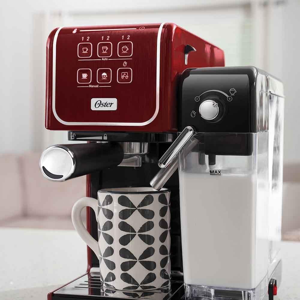 Imagem 4 de 4 do produto Cafeteira Expresso Oster PrimaLatte Xpert, 1170W, 220V, Preto e Vermelho - BVSTEM6702R-057