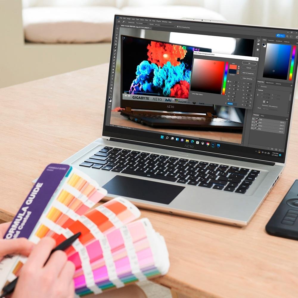 Imagem 8 de 12 do produto Notebook Gamer Gigabyte AERO 16 Intel Core i7-12700H, 16GB RAM, GeForce RTX3070 Ti, SSD 1TB, 16 4K UHD OLED, Win 11 Pro, Preto - XE5-73BR934HP