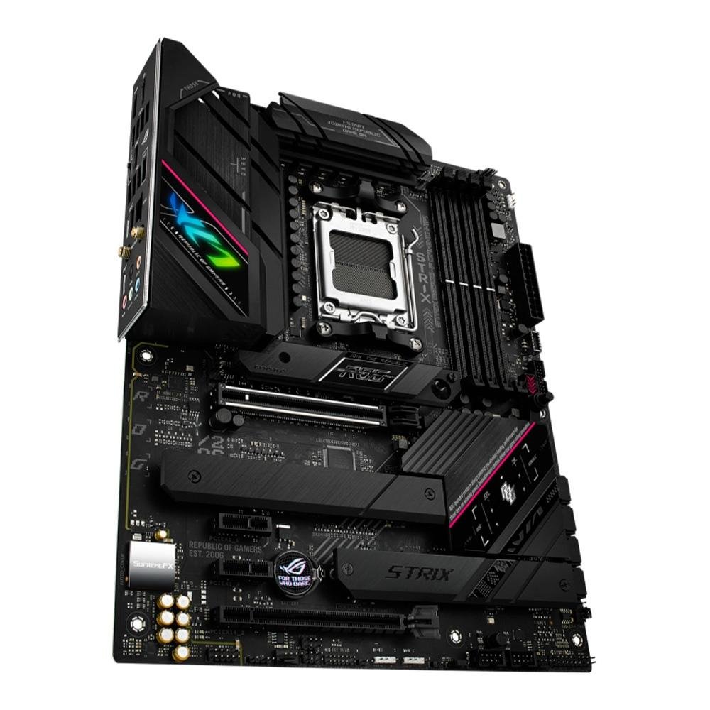 Imagem 2 de 10 do produto Placa-Mãe ASUS Rog Strix B650E-F Gaming WiFi, AMD, ATX, DDR5, RGB, WiFi, Bluetooth, Preto - 90MB1BQ0-M0EAY1