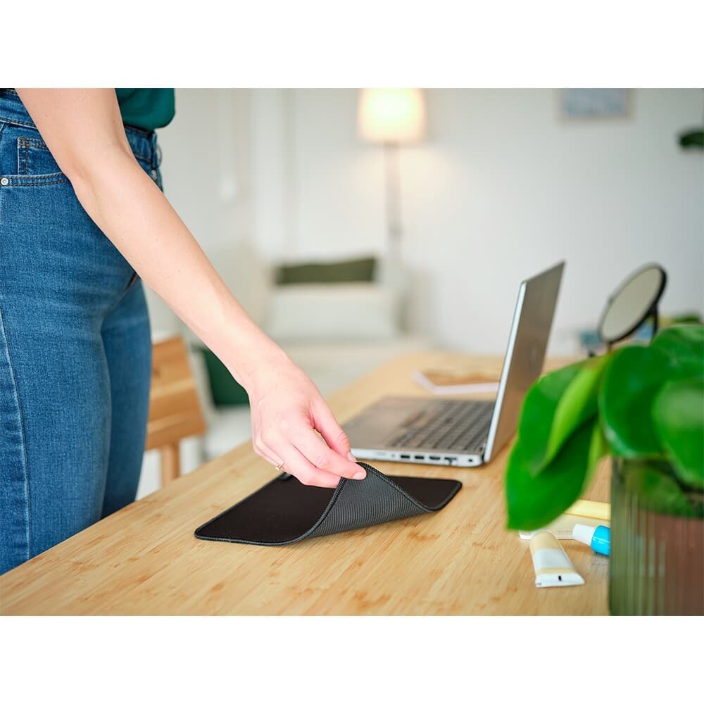 Imagem 4 de 11 do produto Mousepad Trust Boye Médio (250x210mm), Bordas Costuradas, Antiderrapante, Preto - 24743
