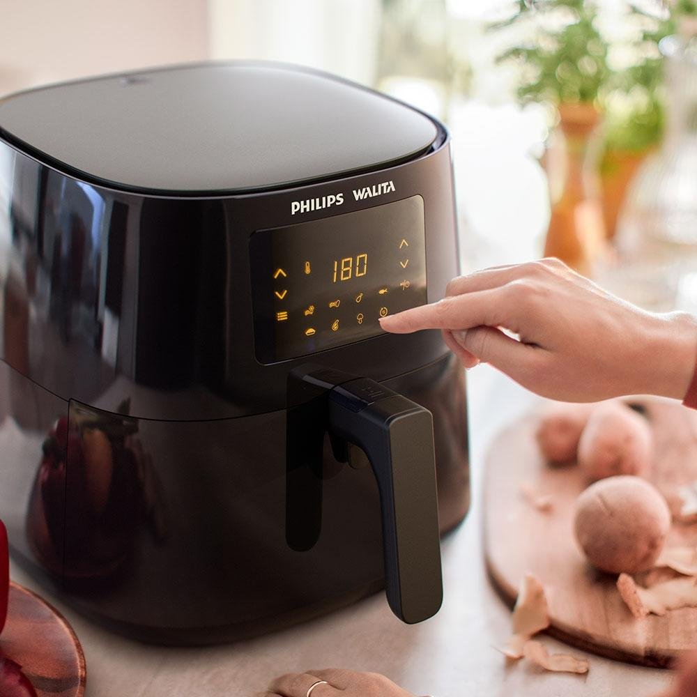Imagem 17 de 23 do produto Fritadeira Air Fryer Sem Óleo Philips Walita Essential XL Digital, 6.2L, 2000W,  127V, Preto - RI9270/90