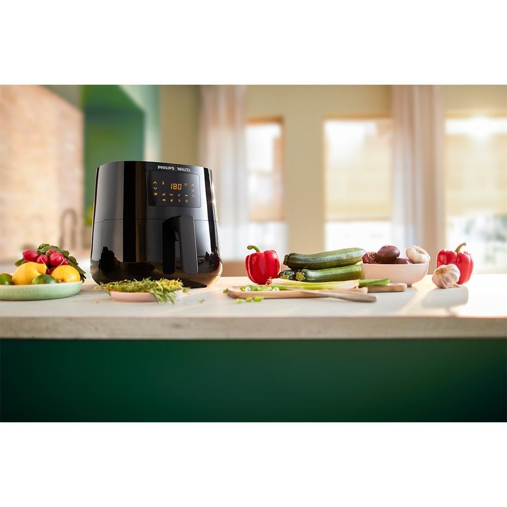 Imagem 11 de 23 do produto Fritadeira Air Fryer Sem Óleo Philips Walita Essential XL Digital, 6.2L, 2000W,  127V, Preto - RI9270/90