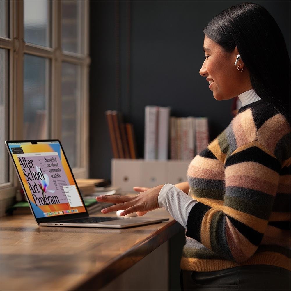 Imagem 11 de 12 do produto MacBook Air Apple 15", M2, CPU 8 Núcleos, GPU 10 Núcleos, 8GB RAM, SSD 256GB, Prateado - MQKR3BZ/A