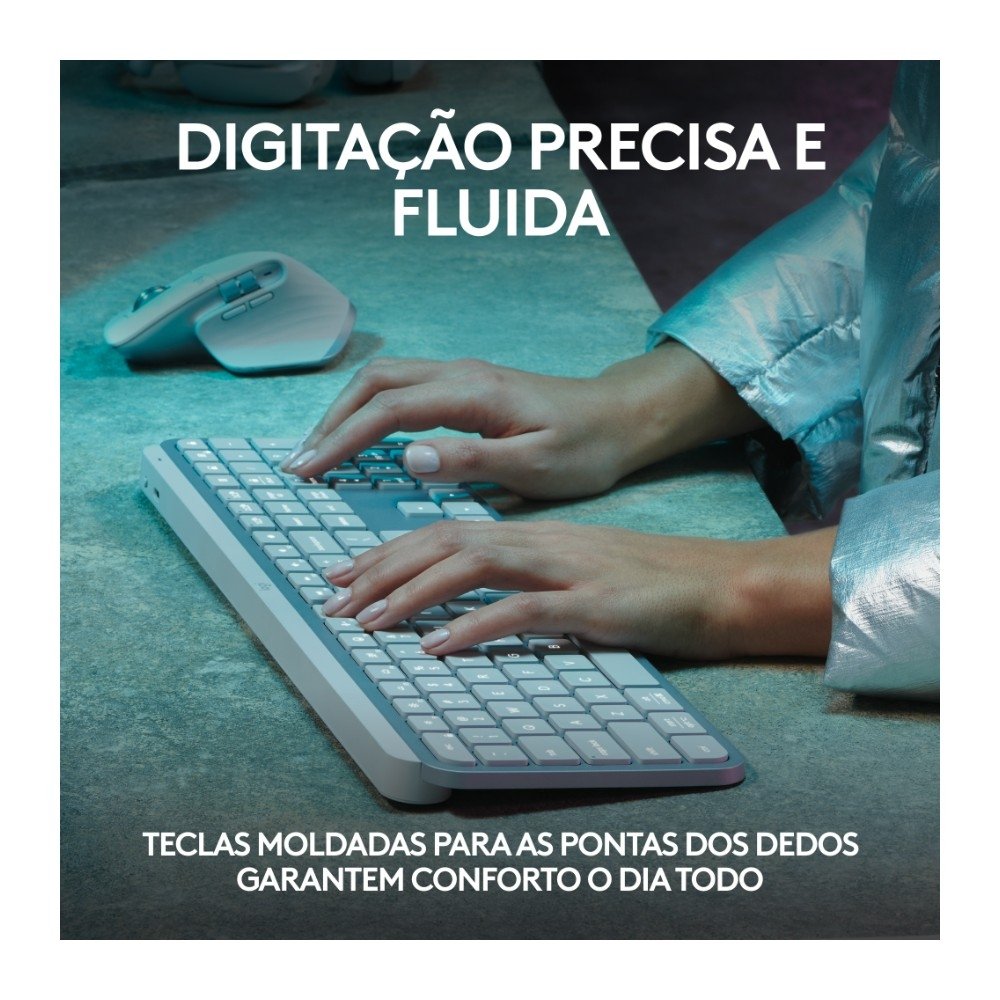 Imagem 2 de 10 do produto Teclado Sem Fio Logitech MX Keys S, Iluminação Inteligente, Bluetooth ou USB Tipo-C e Logi Bolt, Bateria Recarregável, Cinza - 920-011564