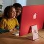 iMac Apple Tela Retina 24" 4.5K, Chip M4, CPU 10 Núcelos, GPU 10 Núcleos, Neural Engine de 16 Núcleos, 24GB RAM, SSD 512GB, Rosa - MD2U4BZ/A