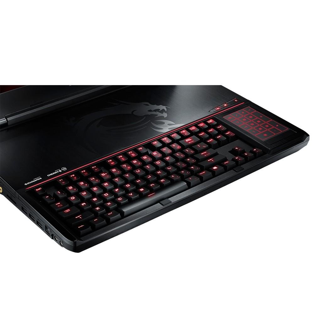 Imagem 5 de 7 do produto Notebook Gamer MSI GT80S 6QD Titan SLI, Intel Core i7 Skylake 6820HK, Titan SLI NVIDIA GEFORCE GTX 970M, 16GB DDR4, 128 SSD, 1TB HD, Windows 10, Tela 18.4