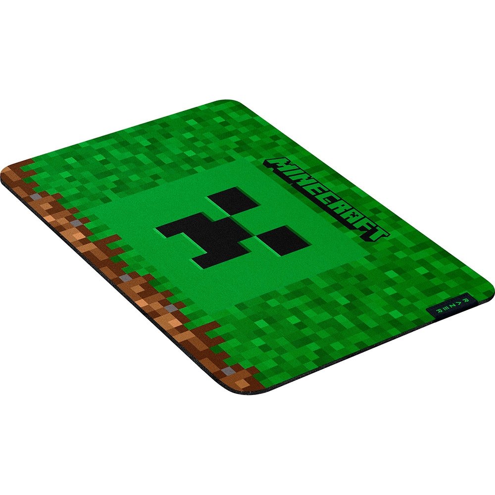 Imagem 3 de 7 do produto Mousepad Gamer Razer Gigantus V2, Tecido Macio, Médio, Minecraft Edition - RZ02-03333800-R3M1