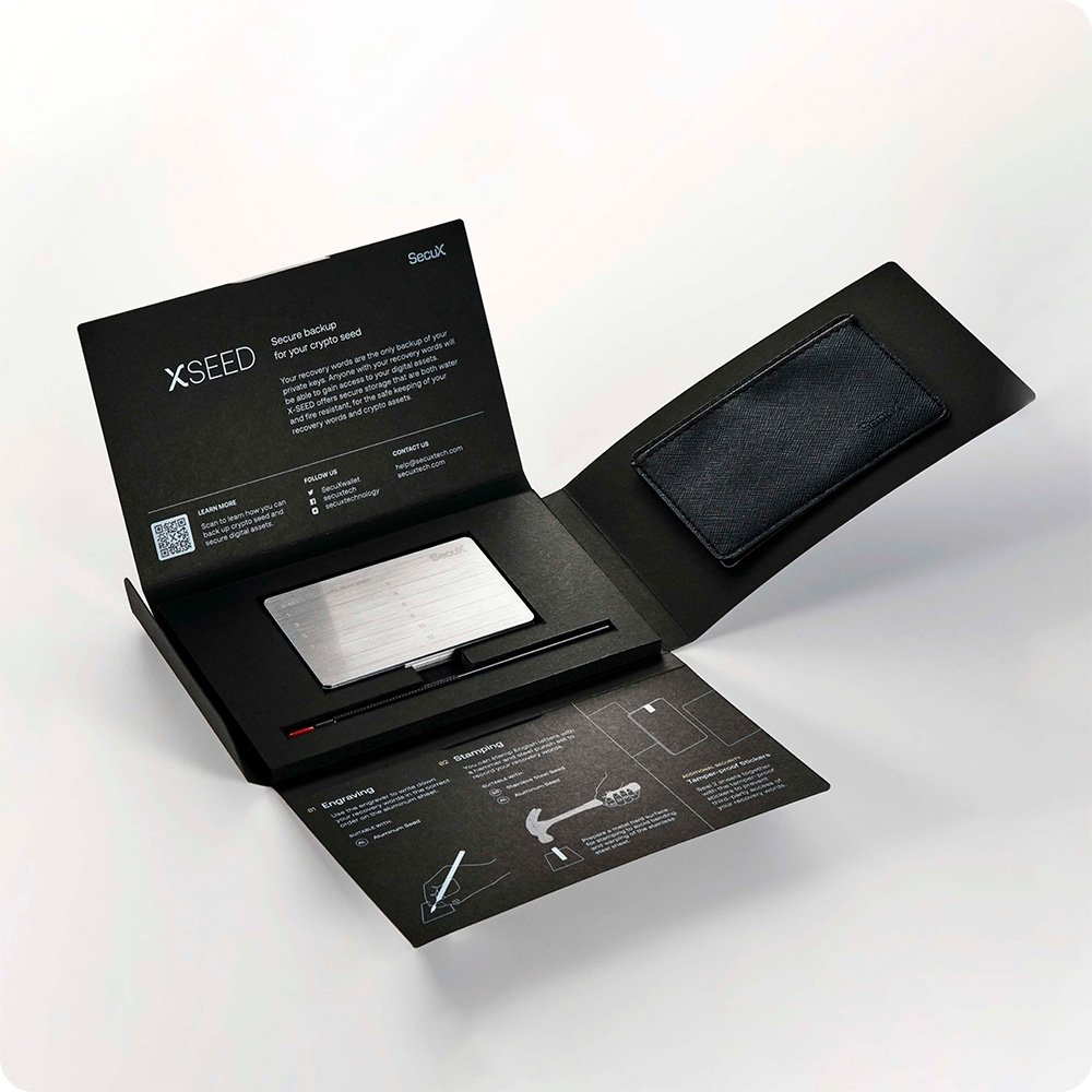 Imagem 3 de 11 do produto Placa de Recuperação SecuX X-SEED, Alumínio Aeroespacial, Backup de 12 Palavras, Resistente a Fogo e Água, Prata - 98-100-000100