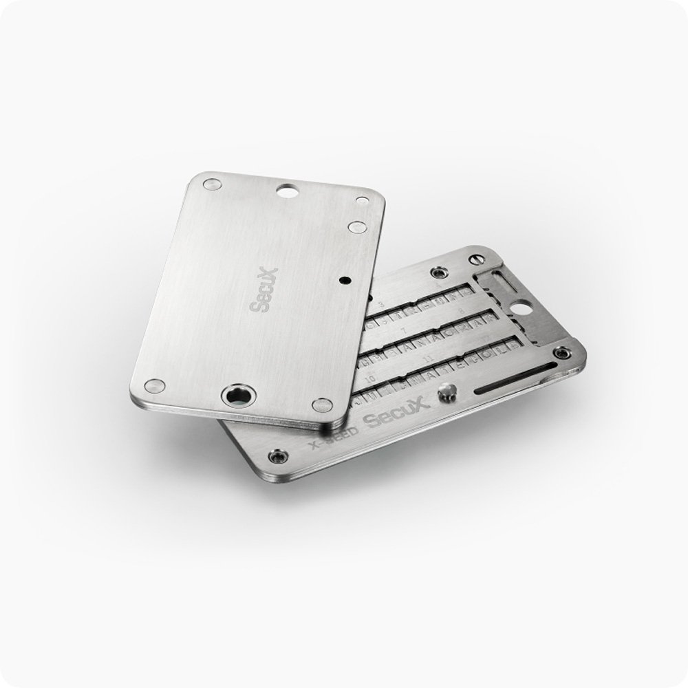 Imagem 3 de 15 do produto Placa de Recuperação SecuX X-SEED PRO, Alumínio Aeroespacial, Backup de 3x24 Palavras, Resistente a Fogo e Água, Prata - 98-100-000301