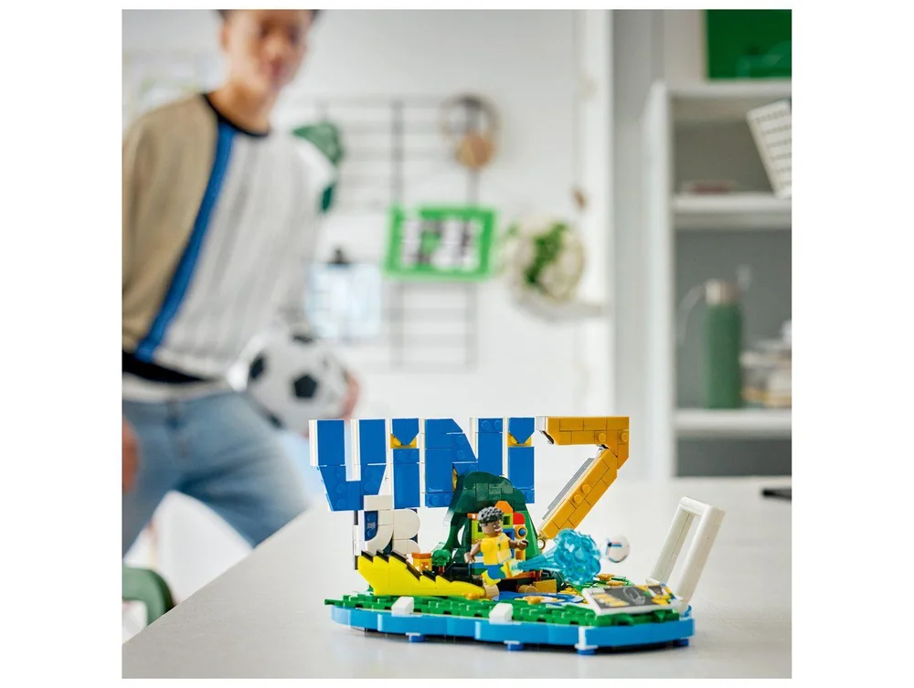 LEGO Editions Vini Jr: Destaques do Futebol - view 2