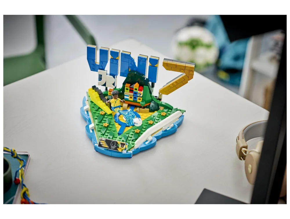 LEGO Editions Vini Jr: Destaques do Futebol - view 3