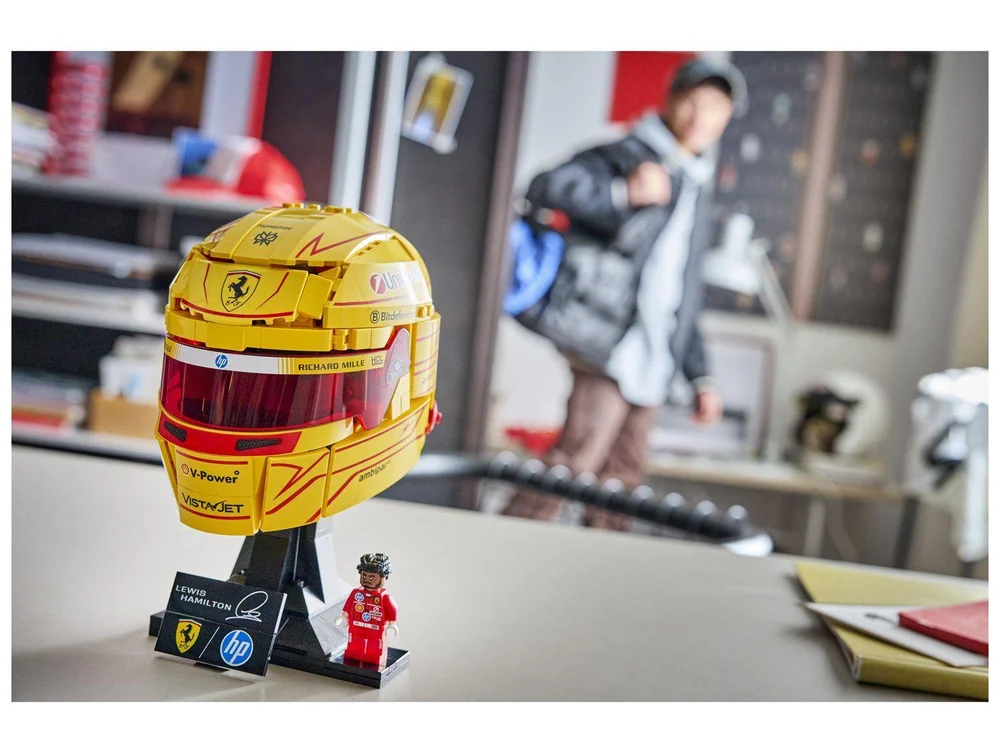 LEGO Editions Capacete Scuderia Ferrari HP - view 3