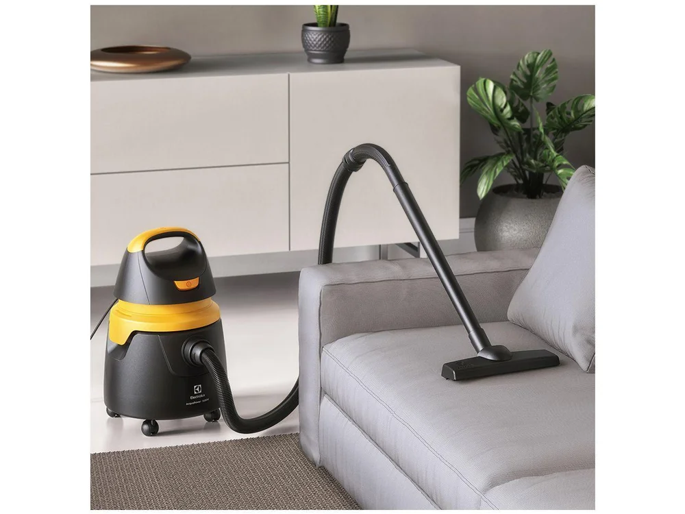 Imagem 4 de 19 do produto Aspirador de Pó e Água Electrolux Acqua Power AQP20, 1200w, Saco 10L, 110v, Preto/amarelo - 3011ahbr410
