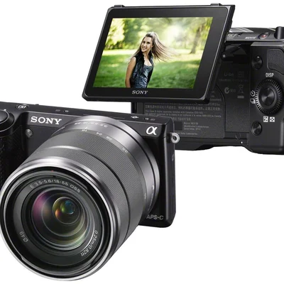 Câmera Digital Sony NEX-5RK 16.1MP LCD 3”