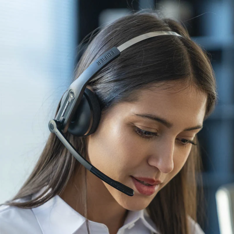 Imagem 3 de 5 do produto Headset Profissional para Atendimento, Áudio Claro e Conexão sem Interferências, Bluetooth 6.0 e USB-C com Adaptador | CC300 EDIFIER