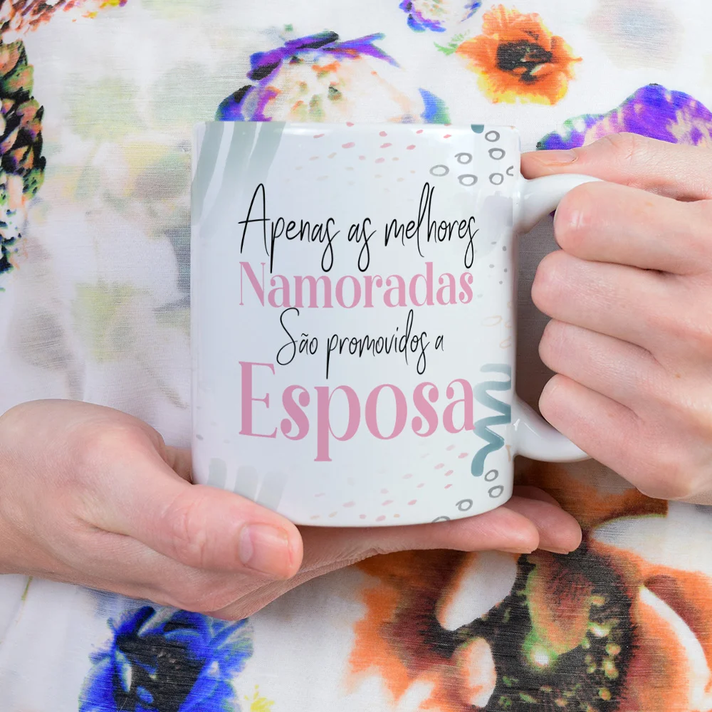 Imagem 2 de 5 do produto Caneca Promovida A Esposa Do Ano - 325ml - Branca