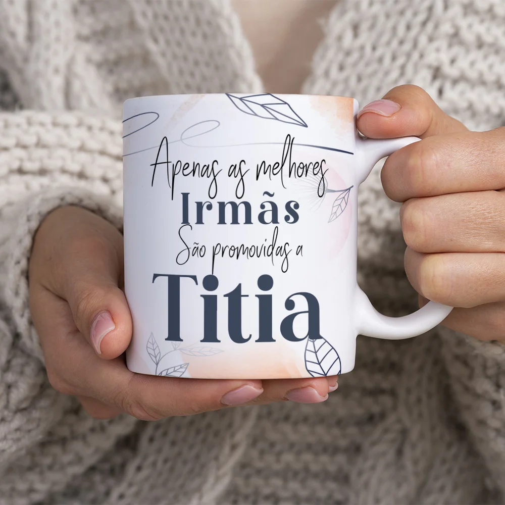 Imagem 2 de 5 do produto Caneca Promovida A Titia Do Ano - 325ml - Branca