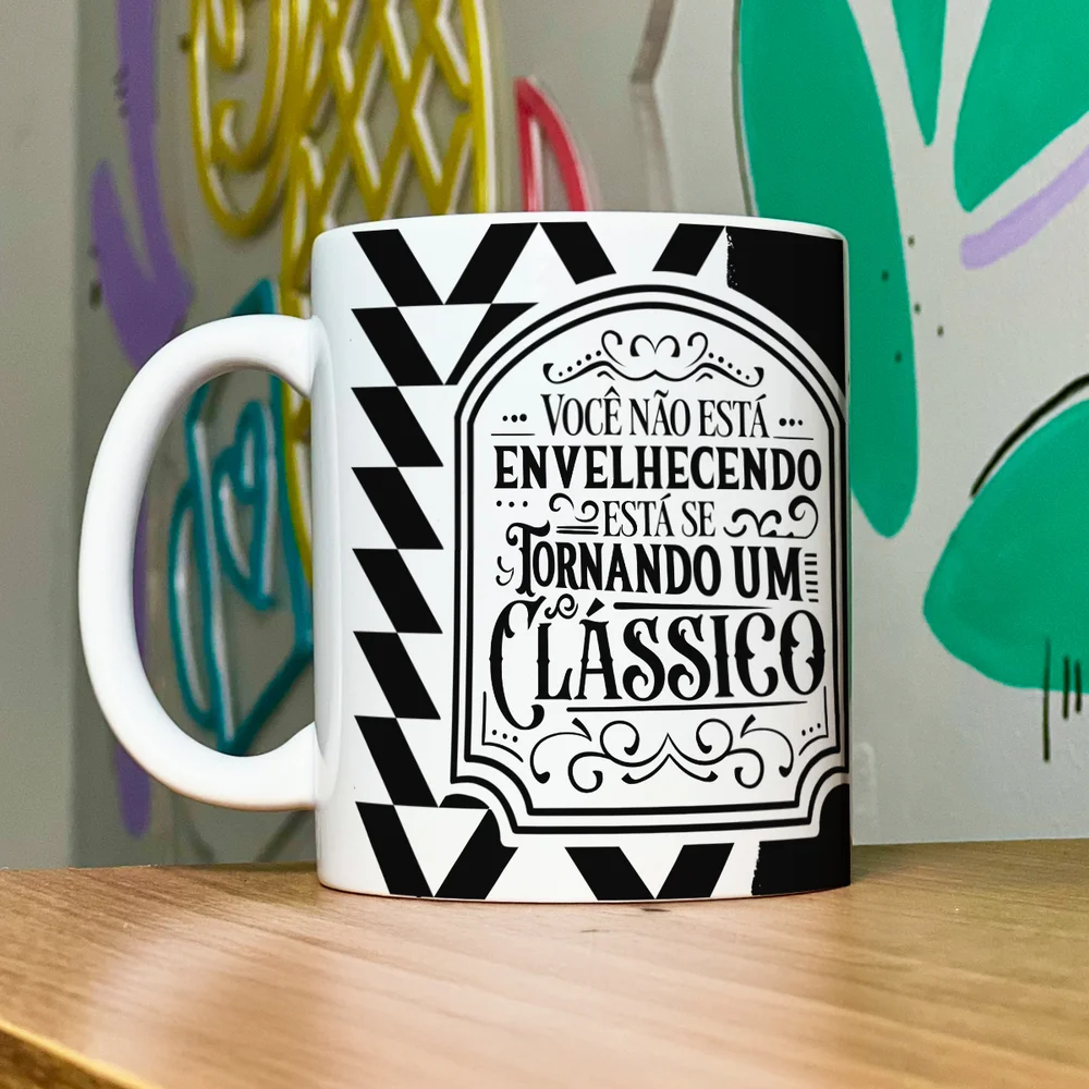Imagem 4 de 5 do produto Caneca Aniversário - Você Não Está Envelhecendo - 325ml