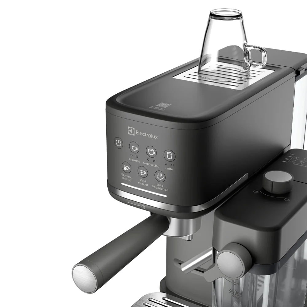 Imagem 3 de 5 do produto Cafeteira Electrolux Experience Preta Para Café Espresso - Ecm70 110
