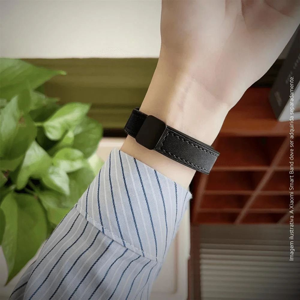 Imagem 4 de 4 do produto Bracelete De Couro C/ Fecho Magnético P/ Xiaomi Band 8/9/10