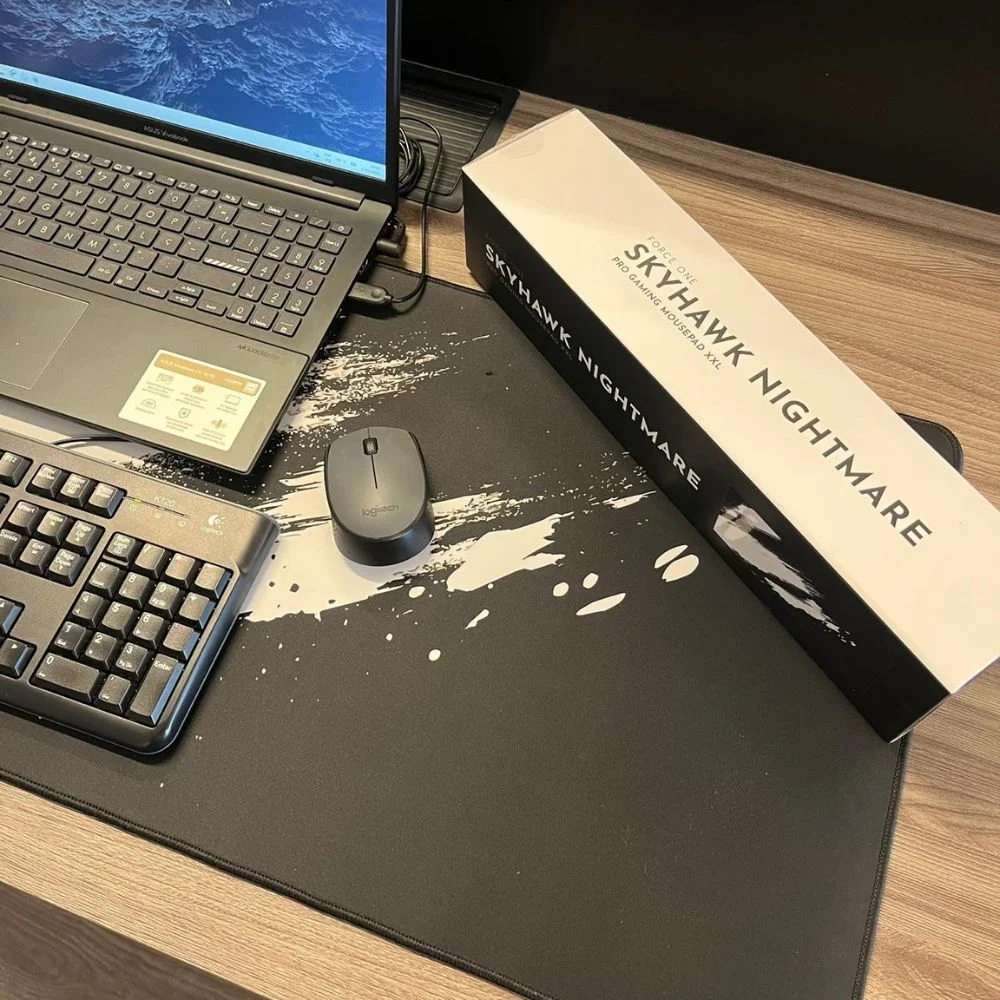 Mousepad Gamer Force One Skyhawk Rushed Nightmare Xxl, 900x400x3mm, Preto - Preto - Unissex - Único Mousepad Gamer Force One Skyhawk Rushed Nightmare Xxl, 900x400x3mm, Preto - Preto - Unissex - Único