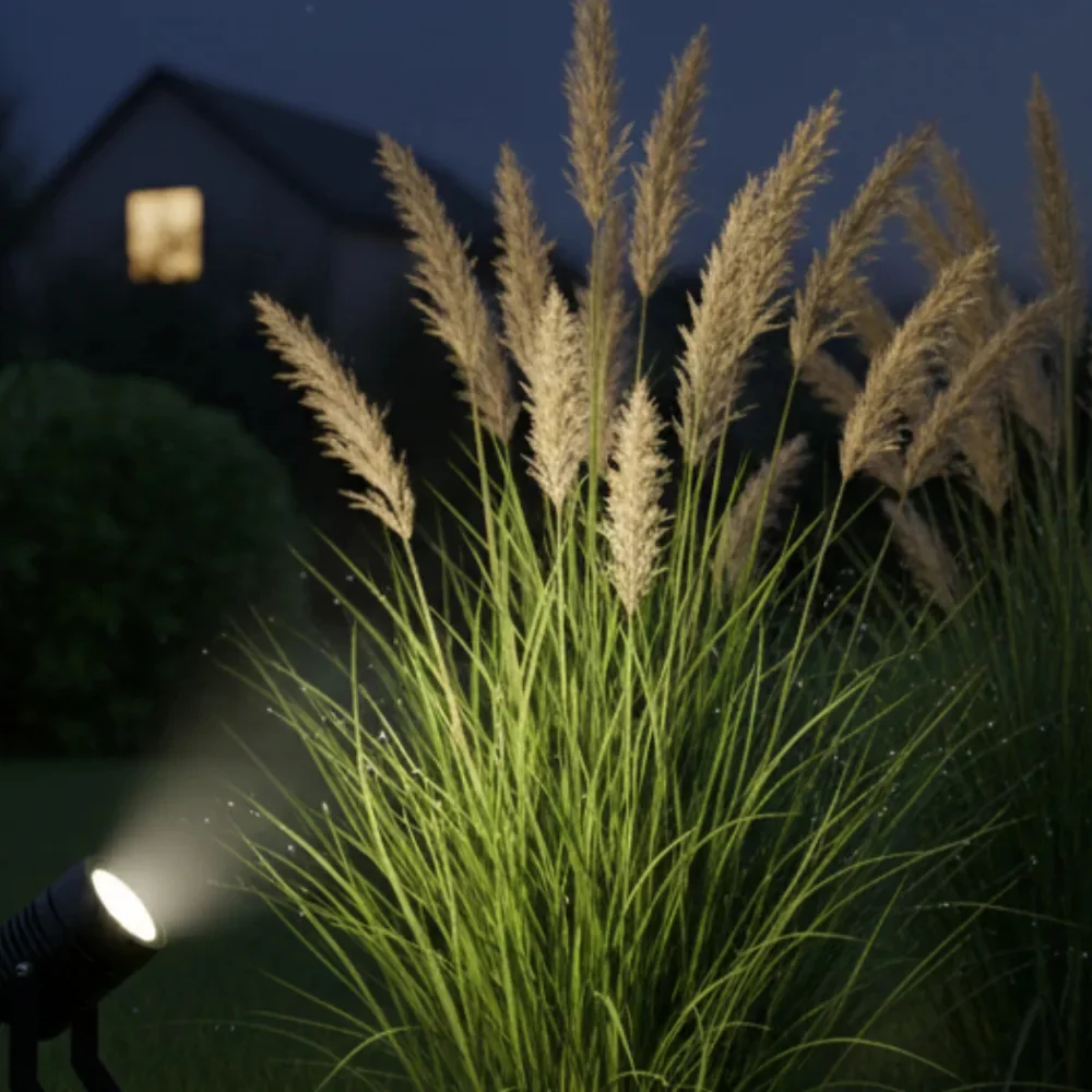 Imagem 3 de 3 do produto Luminária LED Espeto Jardim Spotlight Spike 3w 3000k Bivolt Preto Branco-quente
