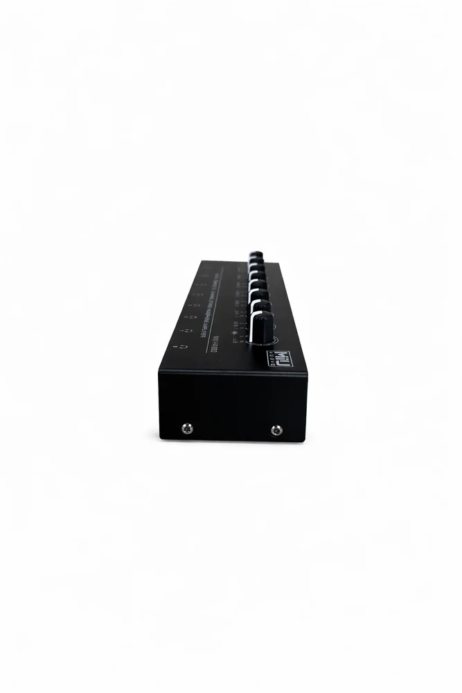 Imagem 2 de 5 do produto Amplificador De Fone 4 E 8 Canais Profissional Hi-fi P10 Volume Individual Estúdio Podcast Igrejas