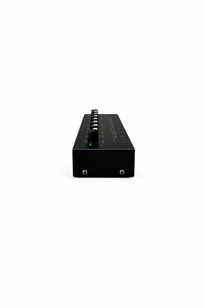 Imagem 3 de 5 do produto Amplificador De Fone 4 E 8 Canais Profissional Hi-fi P10 Volume Individual Estúdio Podcast Igrejas