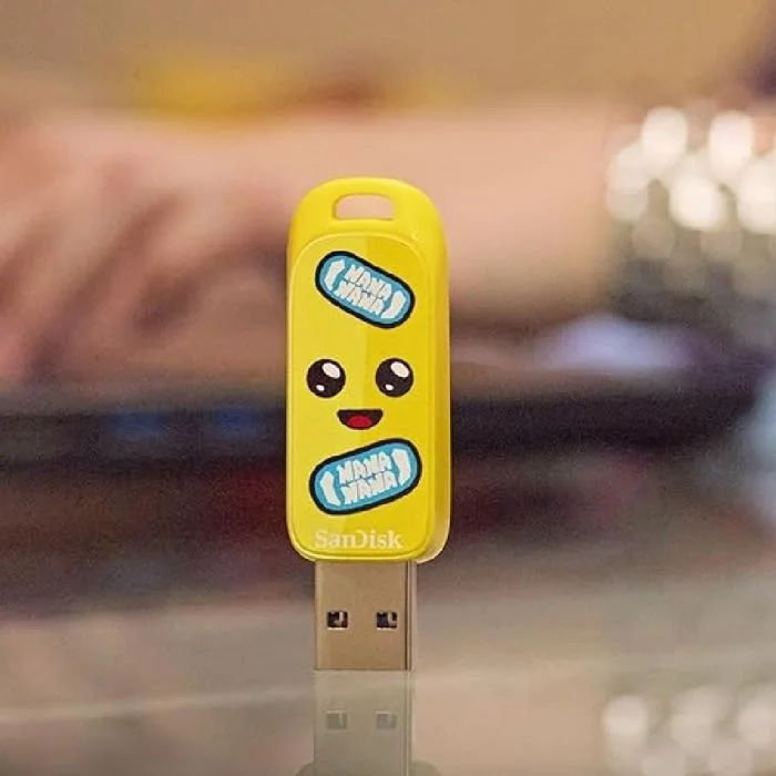 Imagem 3 de 5 do produto Pen Drive Sandisk Fortnite Peely Edition Usb 3.2 128GB Amarelo - Sdczif-128g-g46